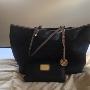 🎉MIchael Kors bundle🎉🎉🎉🎉SOLD